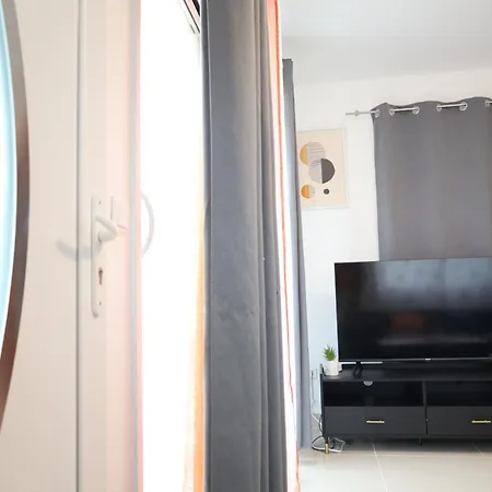 Le Refuge A 8min Disneyland - Parking - 6 Personnes דירה *